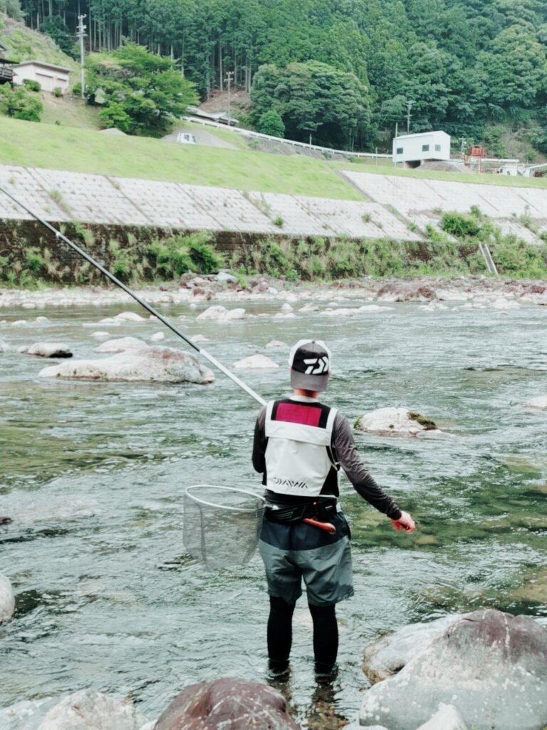 宮川での鮎釣り