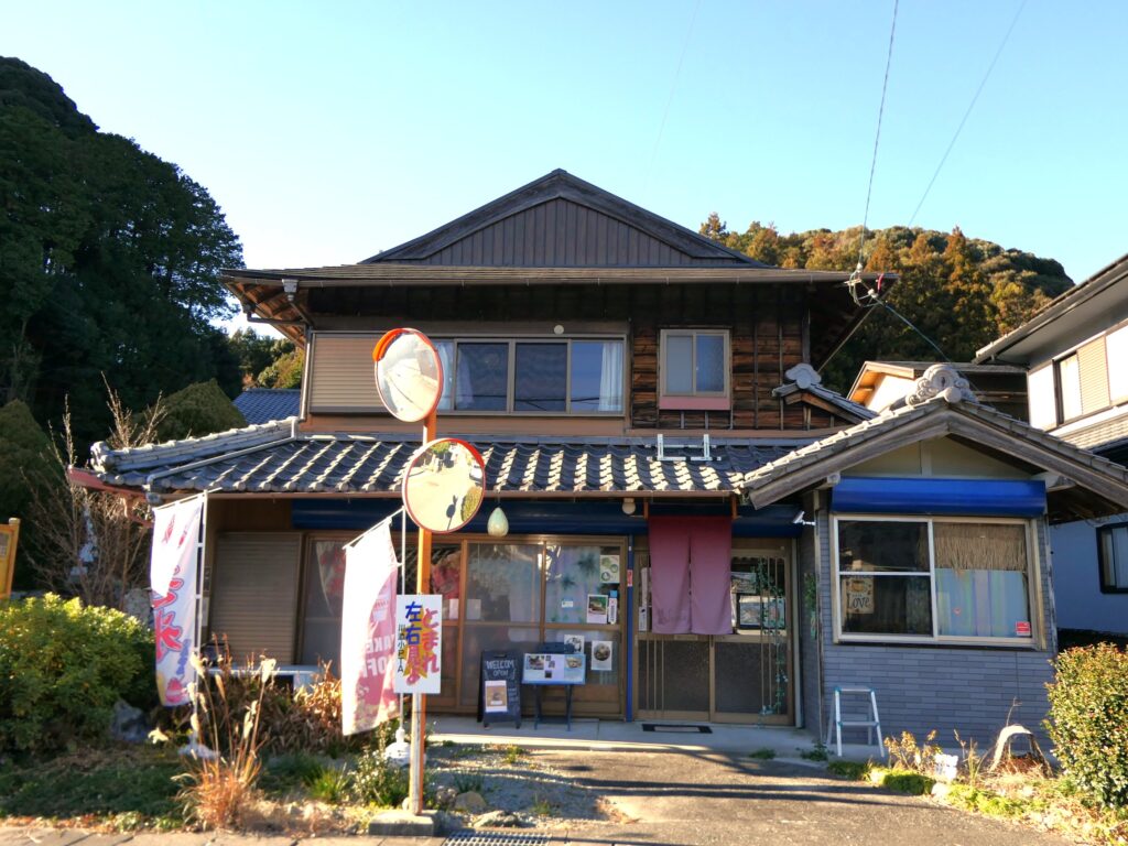 カフェ「恋するしっぽ。」の外観