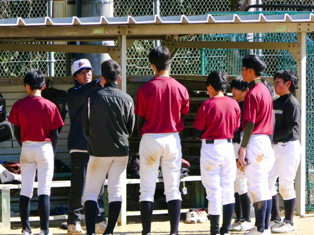 軟式野球クラブチーム「奥伊勢ライズ」の練習風景
