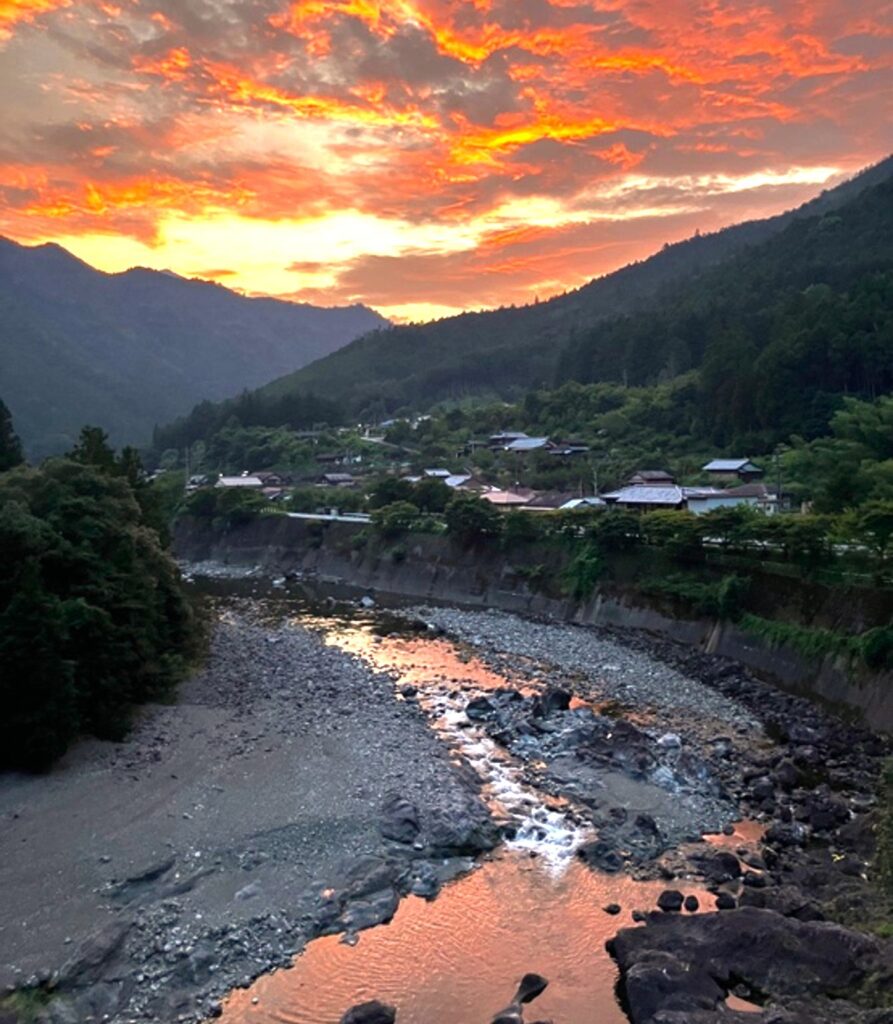 宮川上流の夕日